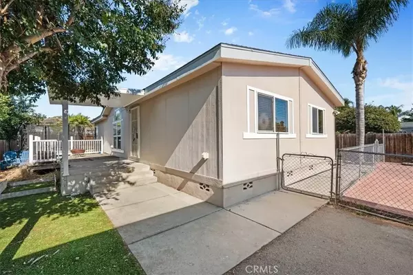 Escondido, CA 92026,615 E El Norte