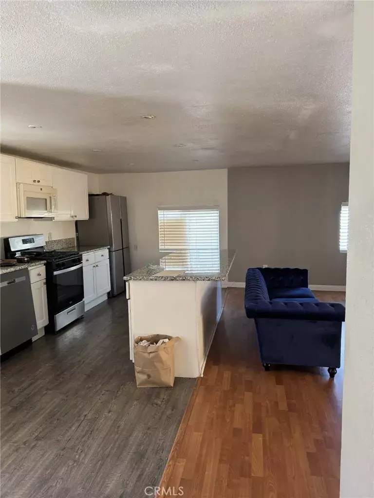 Victorville, CA 92395,13959 Victoria