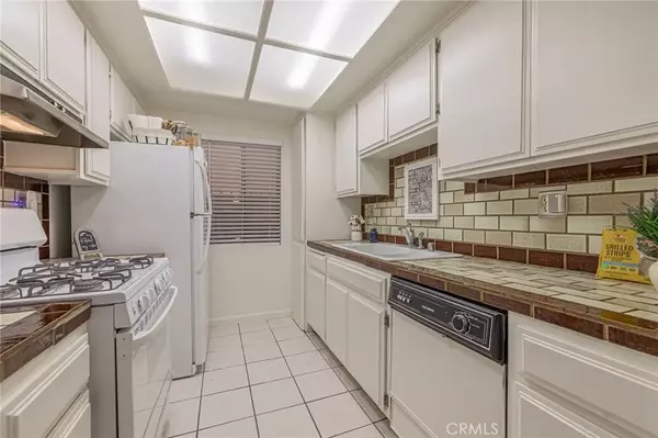 Glendale, CA 91202,1114 San Rafael #7