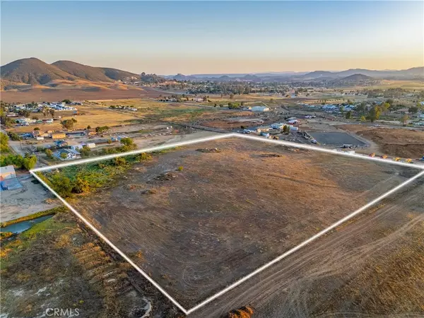 Winchester, CA 92596,0 Patita