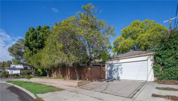 Los Angeles, CA 90066,3388 Rosewood