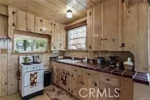 Lake Arrowhead, CA 92352,28810 Cedar