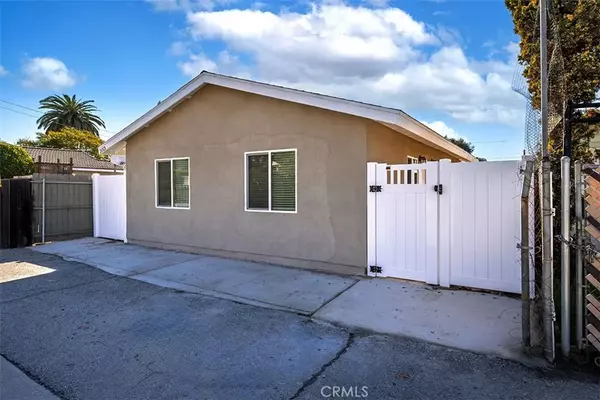 2013 Walnut, La Verne, CA 91750