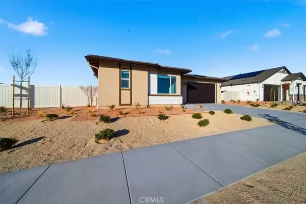 Lancaster, CA 93535,3211 E Avenue J-4