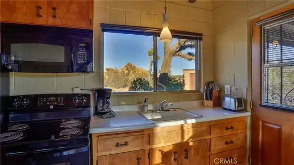 Joshua Tree, CA 92252,64022 Rocking Chair Road