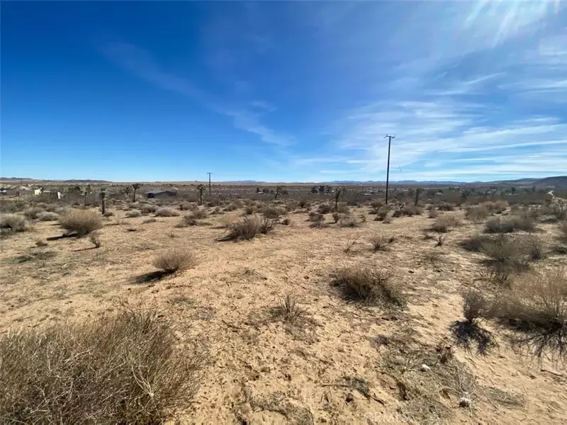 77 Cherokee, Yucca Valley, CA 92284