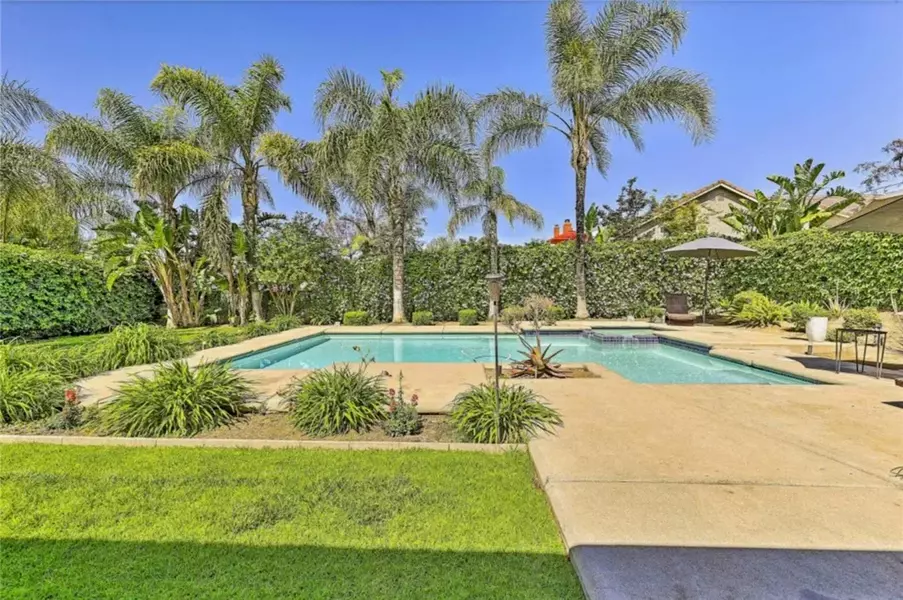 2091 N Albright Avenue, Upland, CA 91784