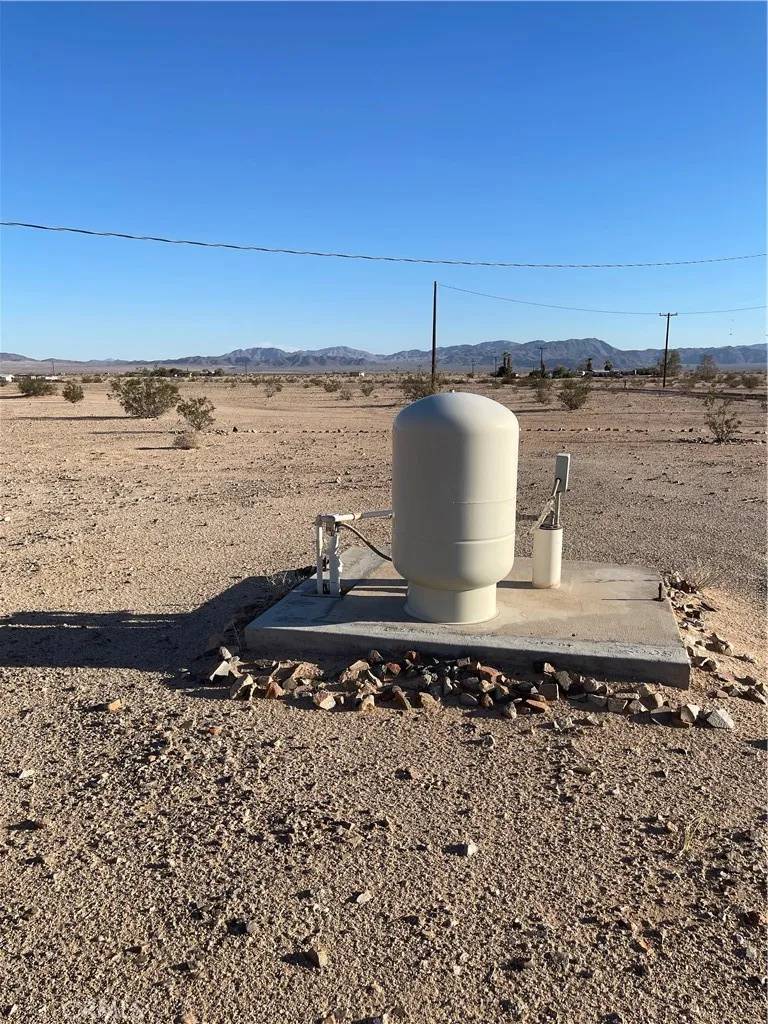 29 Palms, CA 92277,84320 Mccombie Road