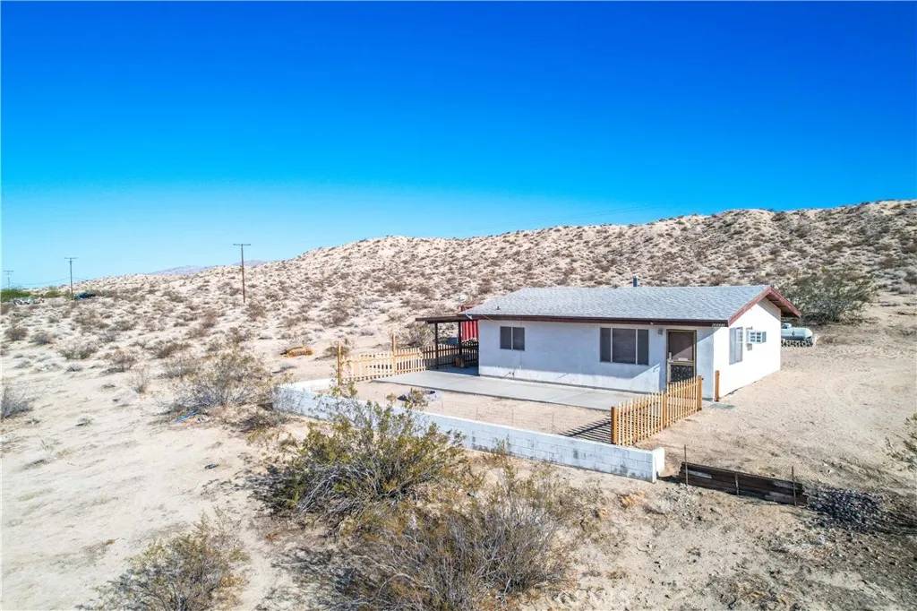 Joshua Tree, CA 92252,66922 Miwok Road