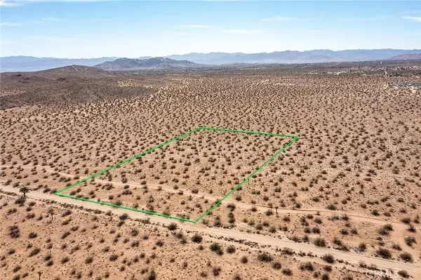 Landers, CA 92284,58300 Luna Vista