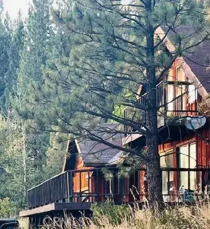 Clio, CA 96106,422 River Road