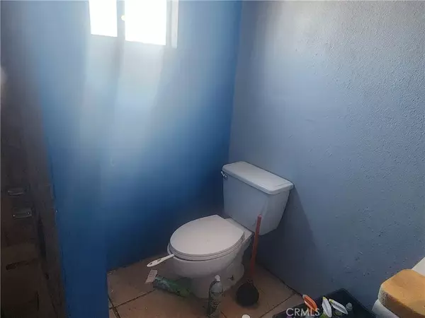 Yermo, CA 92398,142 Yermo Road