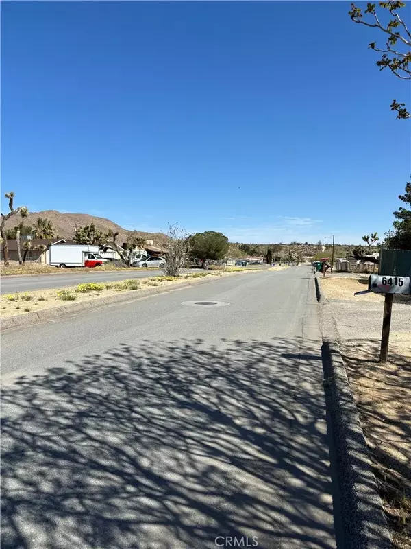 Yucca Valley, CA 92284,0 Linda Lee