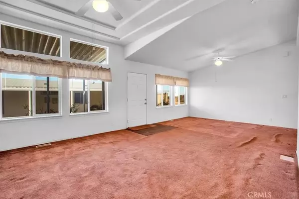 Yucca Valley, CA 92284,7501 Palm #78