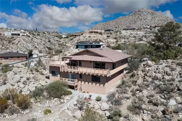 Yucca Valley, CA 92284,57443 Buena suerta