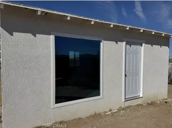 Joshua Tree, CA 92252,62474 Golden Street