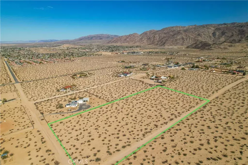 29 Palms, CA 92277,10 Noels Knoll