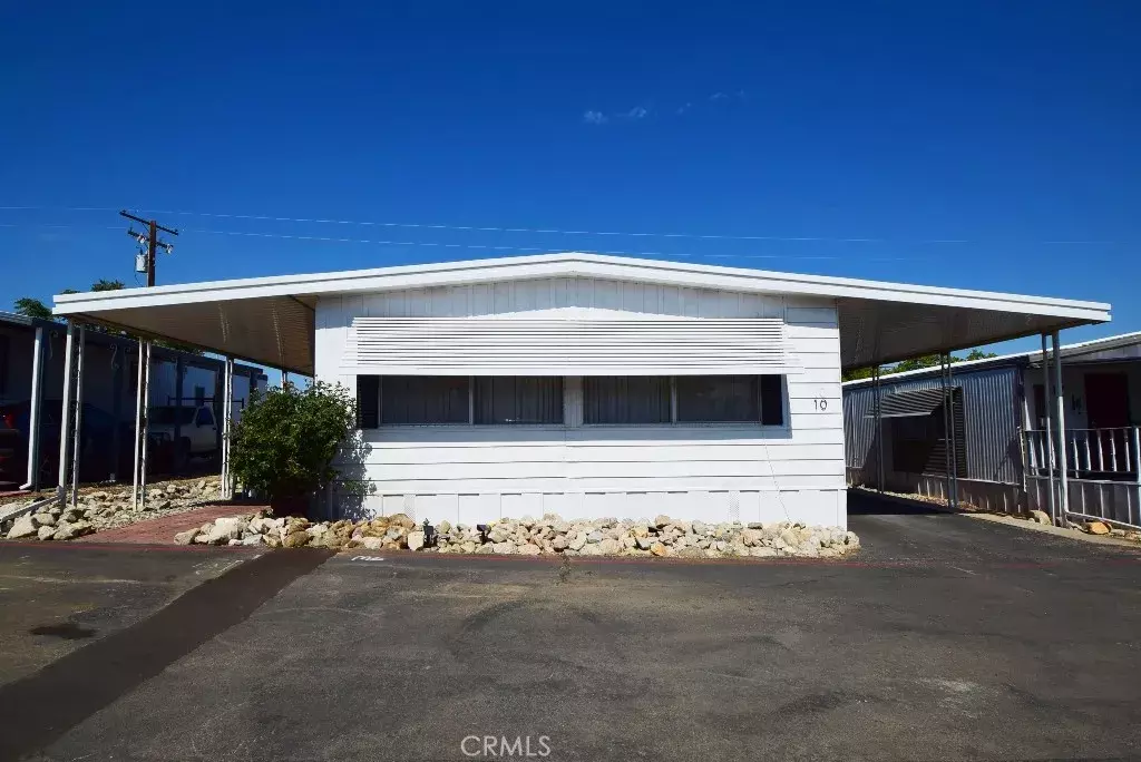 Yucca Valley, CA 92284,7425 Church #10