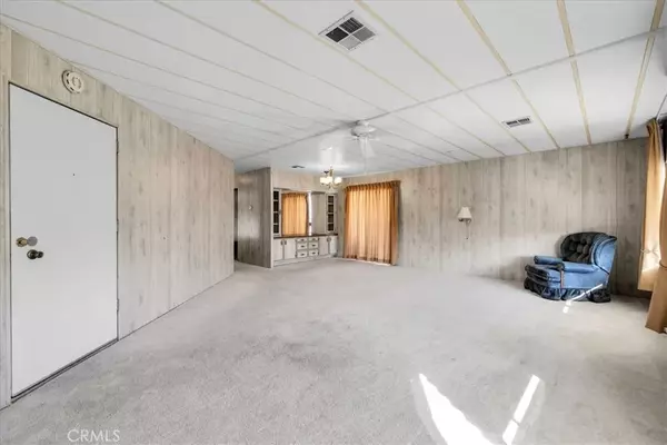 Yucca Valley, CA 92284,7501 Palm #74