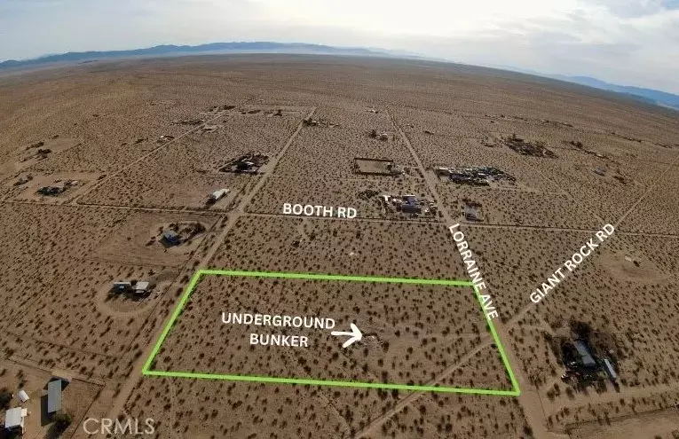 Landers, CA 92285,60426 Lorraine