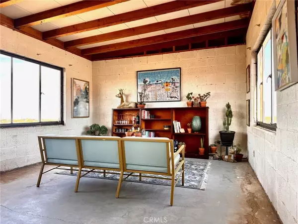 29 Palms, CA 92277,6615 Thunder Road