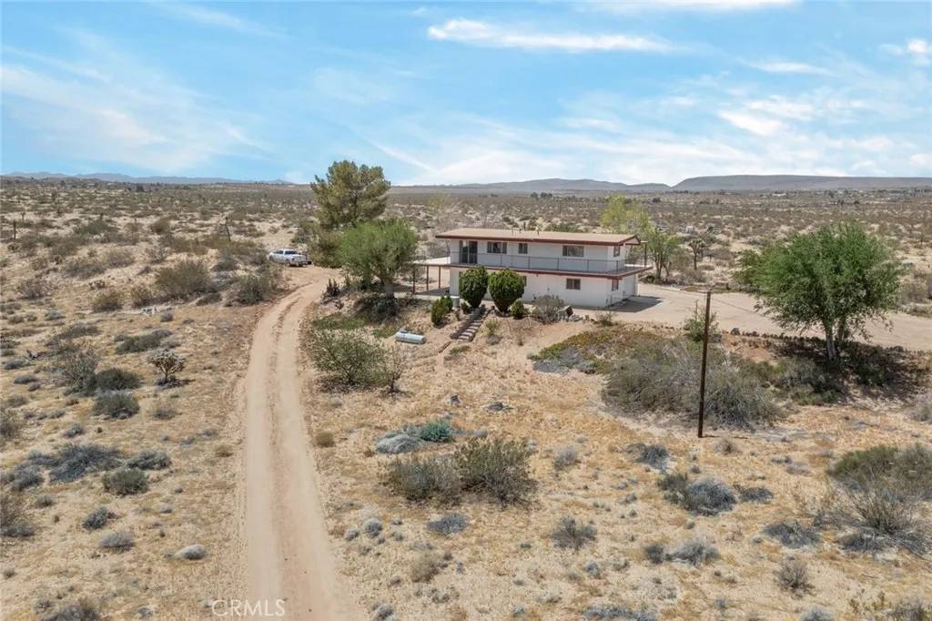 Landers, CA 92285,57955 Town Road
