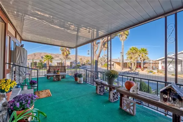 Yucca Valley, CA 92284,7501 Palm #111