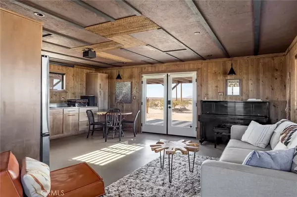 Joshua Tree, CA 92252,65645 Saturn Road