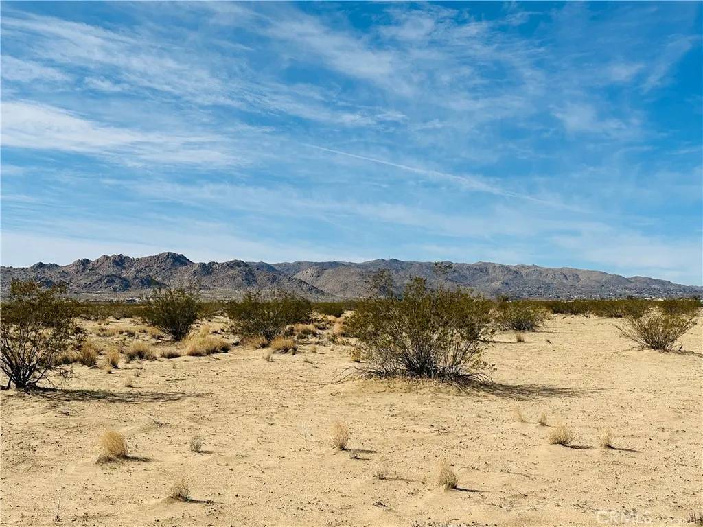 2 Sun Loma, Joshua Tree, CA 92252