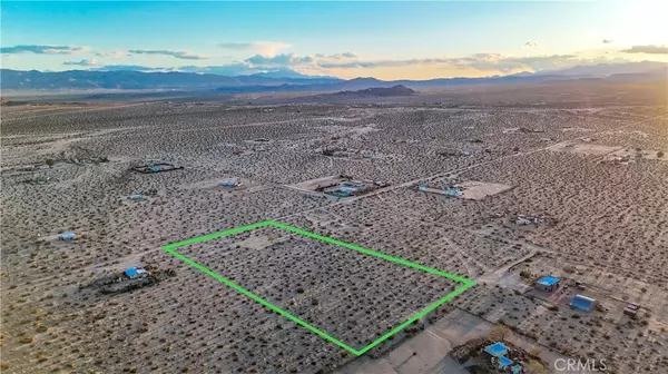 Joshua Tree, CA 92252,65370 Brant Cross