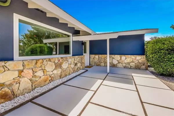 Joshua Tree, CA 92252,61535 Capilla Drive