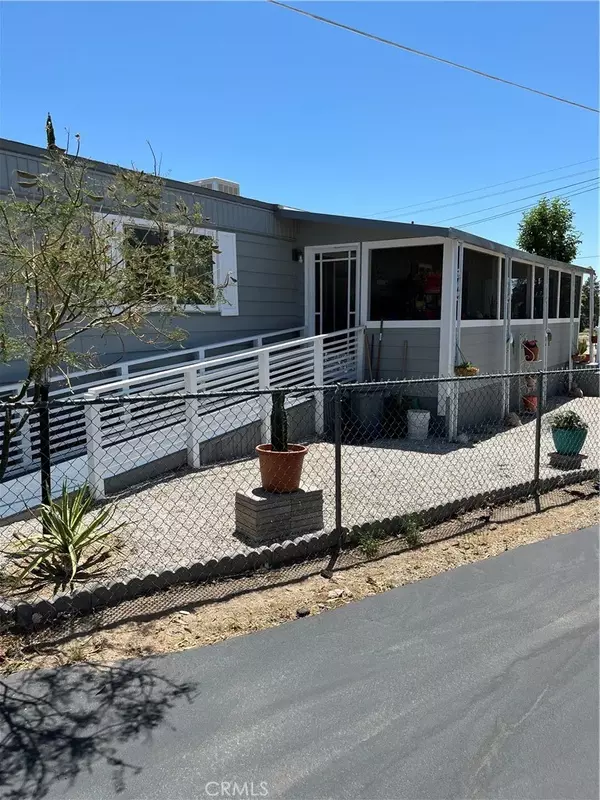 Yucca Valley, CA 92284,55524 Yucca #10