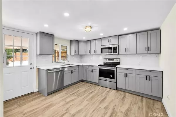 29 Palms, CA 92277,6064 Cahuilla Avenue
