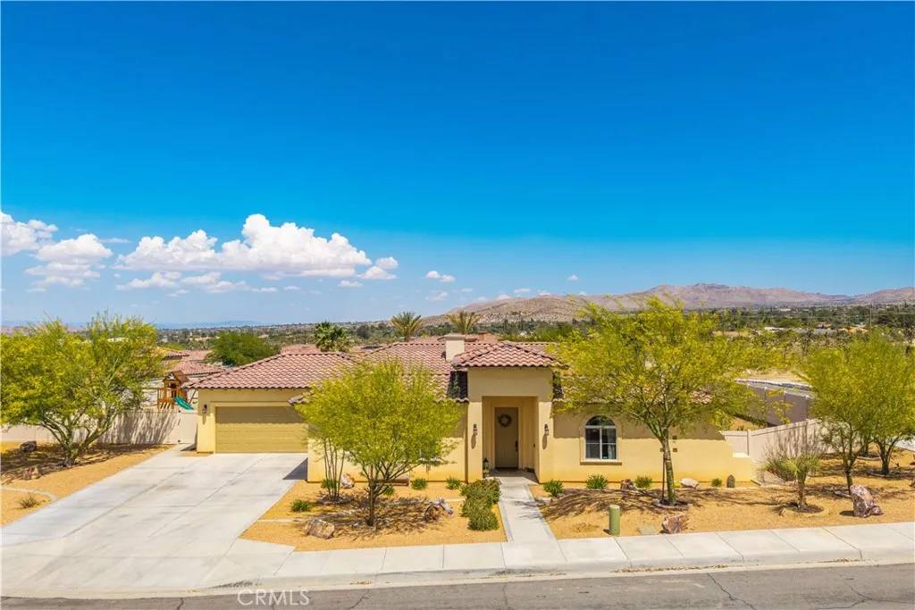 7988 Borrego Court, Yucca Valley, CA 92284