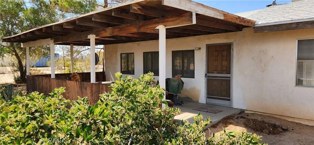 60812 Adele Road, Landers, CA 92285