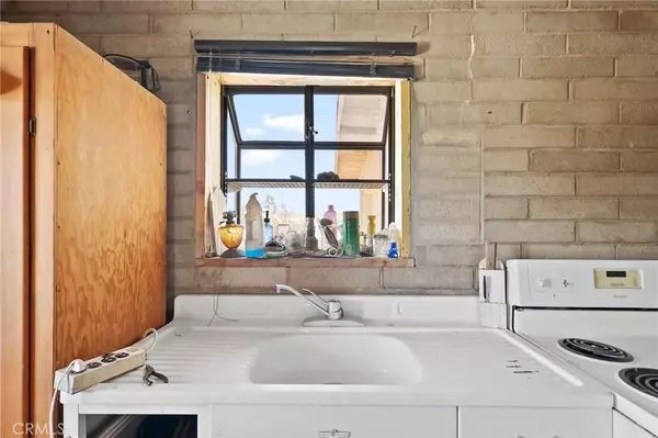 29 Palms, CA 92277,72082 Winters Road