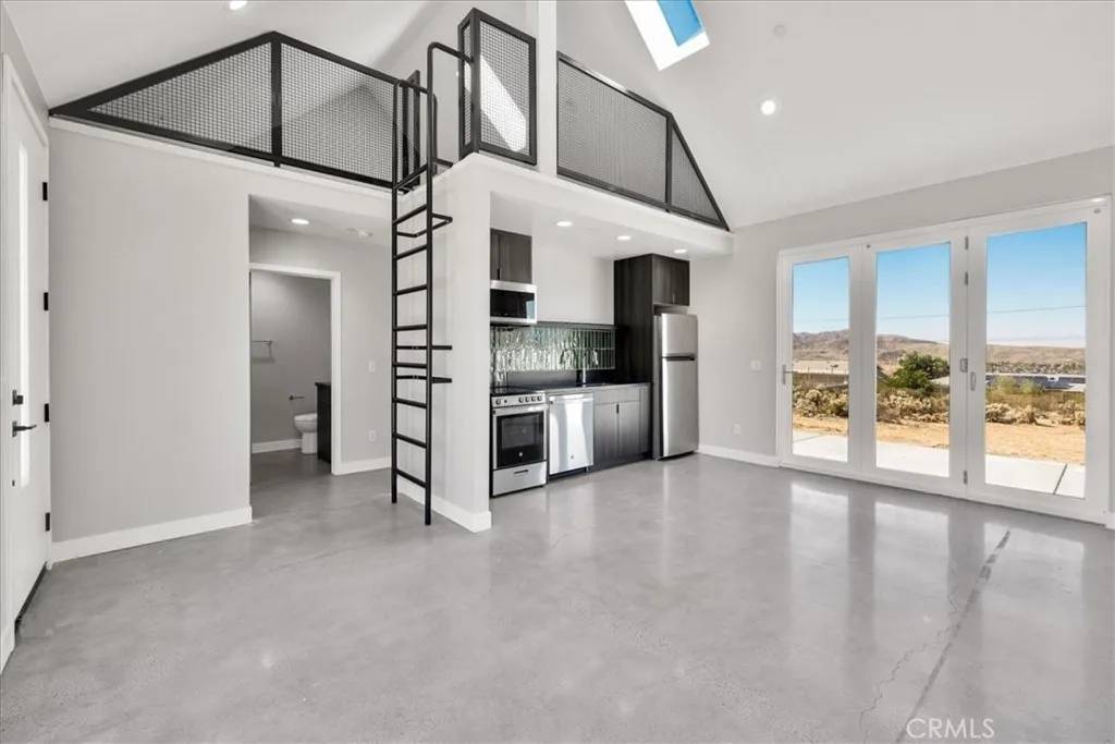 Joshua Tree, CA 92252,61850 Alta Mura Drive