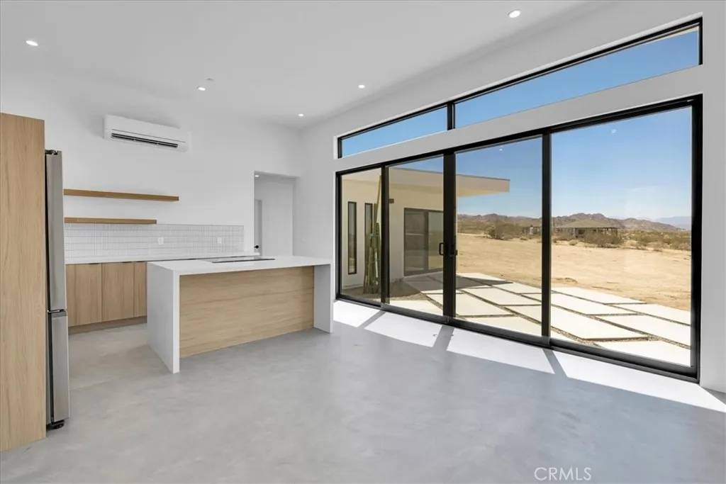 Joshua Tree, CA 92252,7192 Mount Shasta Avenue