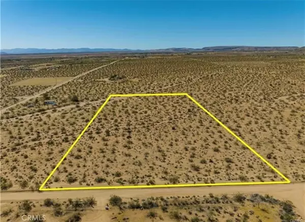 1690 Cambria, Landers, CA 92285