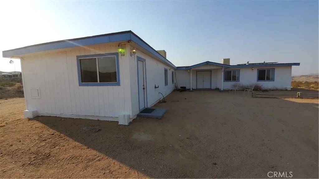 Landers, CA 92285,1729 N Deer Trail