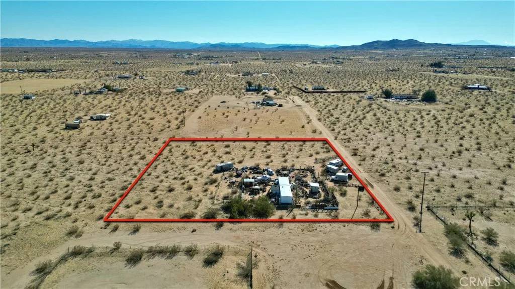1825 Noble Way, Landers, CA 92285