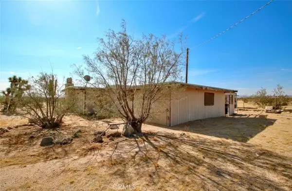 Joshua Tree, CA 92252,62105 Moon Drive
