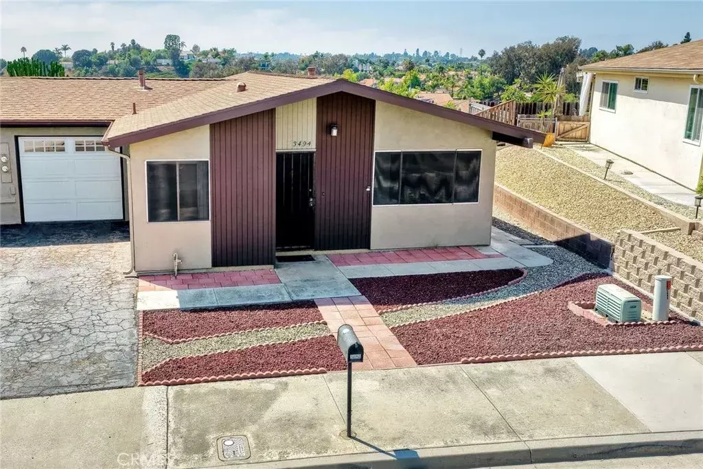 Oceanside, CA 92056,3494 Santa Maria Street