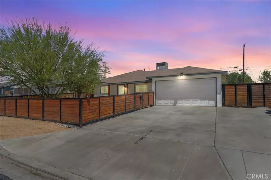 221 E Avenue P1, Palmdale, CA 93550