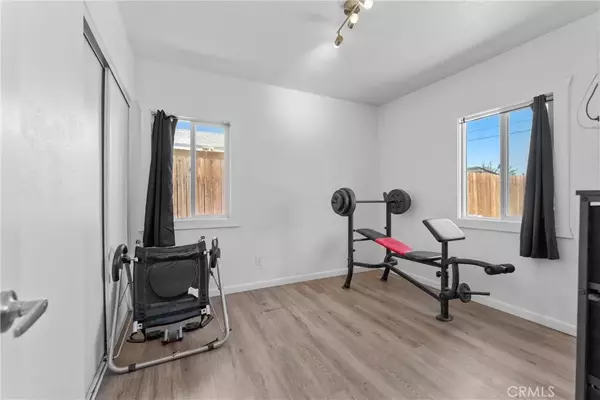 Palmdale, CA 93550,221 E Avenue P1