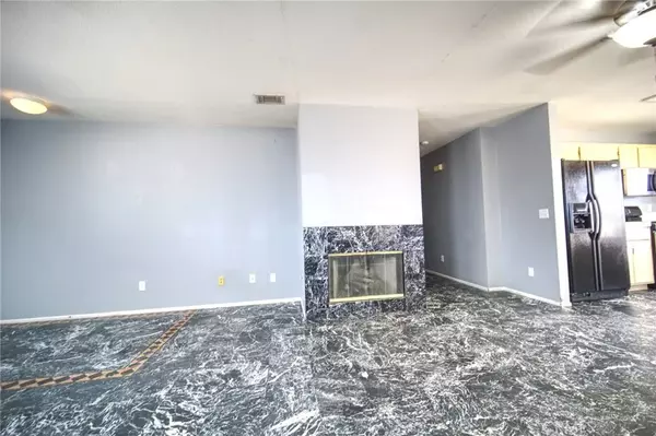 29 Palms, CA 92277,71502 Florida Drive