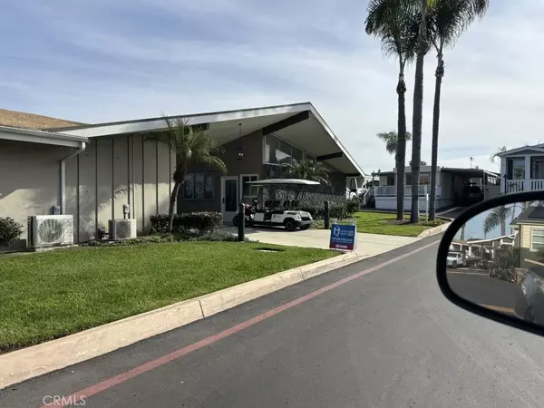 Carlsbad, CA 92011,6550 Ponto #76