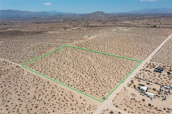 Joshua Tree, CA 92252,63635 La Brisa