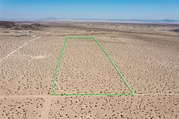 Joshua Tree, CA 92252,5678 La Brisa