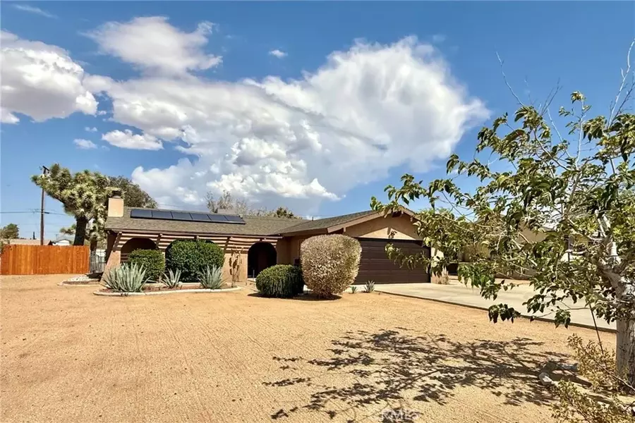 7157 La Habra Ave, Yucca Valley, CA 92284